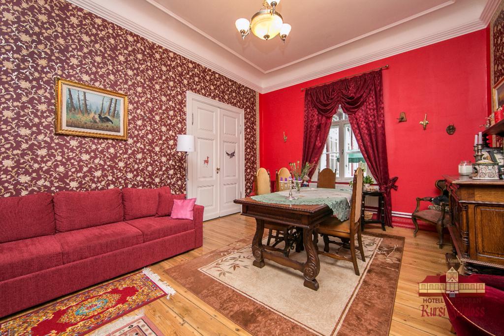 Kursi Hunting Manor Hotel Puurmani ห้อง รูปภาพ